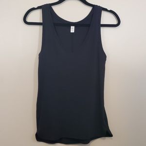 Lululemon 🍋 Black Tank size 4